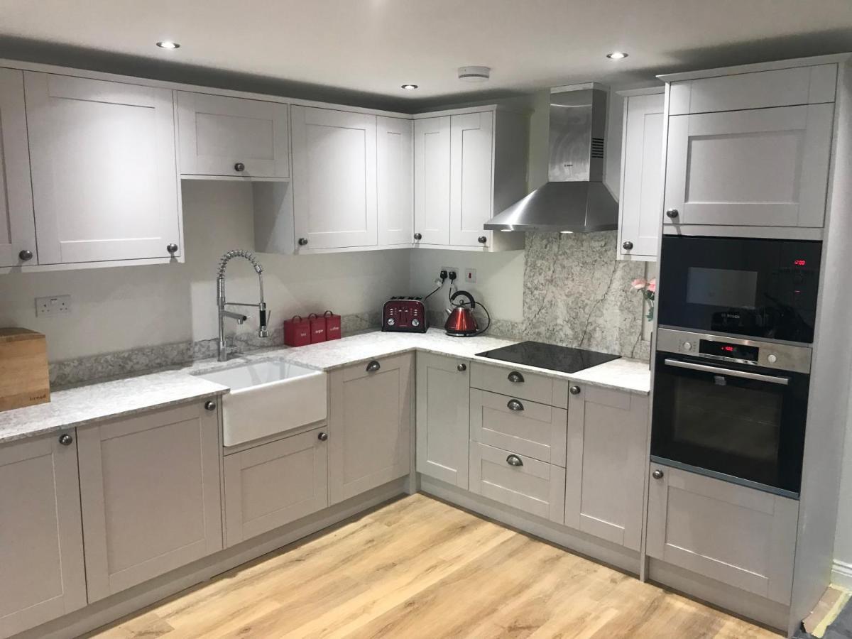 Heart Of Henley 1 & 2 Bedroom Apartments Екстериор снимка