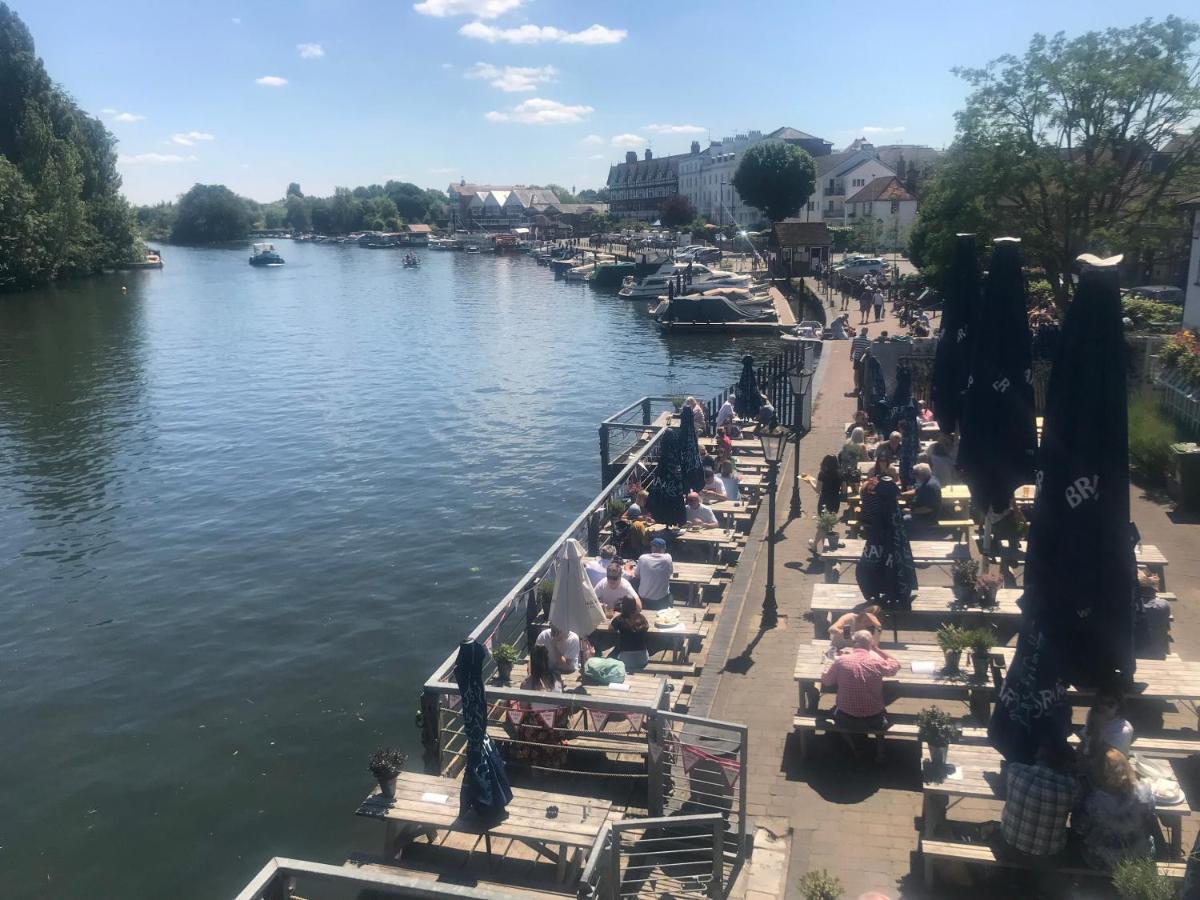 Heart Of Henley 1 & 2 Bedroom Apartments Екстериор снимка