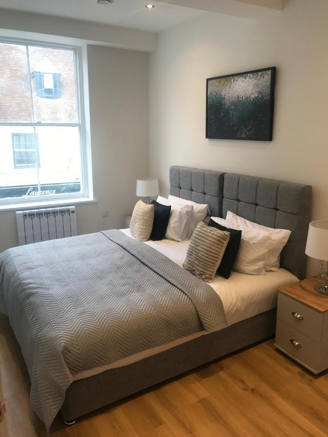 Heart Of Henley 1 & 2 Bedroom Apartments Екстериор снимка