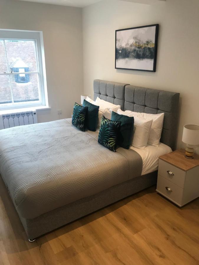 Heart Of Henley 1 & 2 Bedroom Apartments Екстериор снимка
