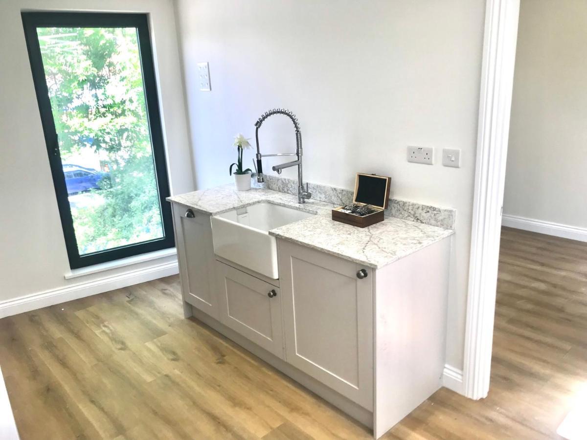 Heart Of Henley 1 & 2 Bedroom Apartments Екстериор снимка