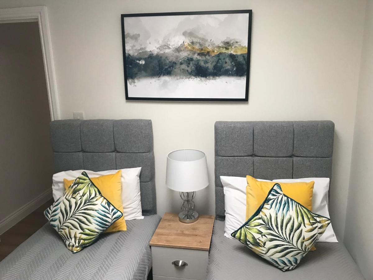 Heart Of Henley 1 & 2 Bedroom Apartments Екстериор снимка