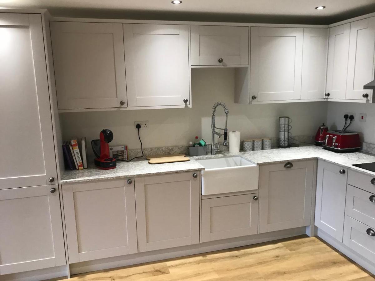 Heart Of Henley 1 & 2 Bedroom Apartments Екстериор снимка