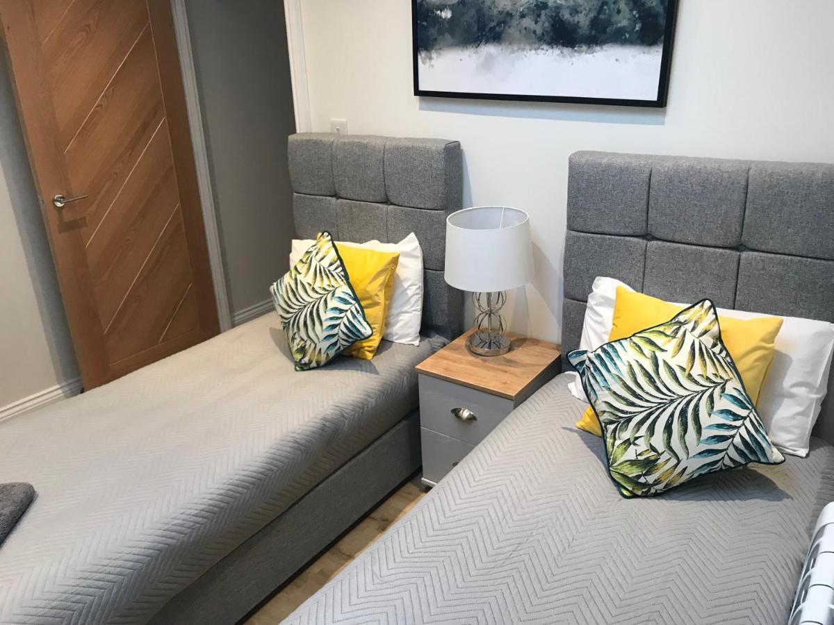Heart Of Henley 1 & 2 Bedroom Apartments Екстериор снимка