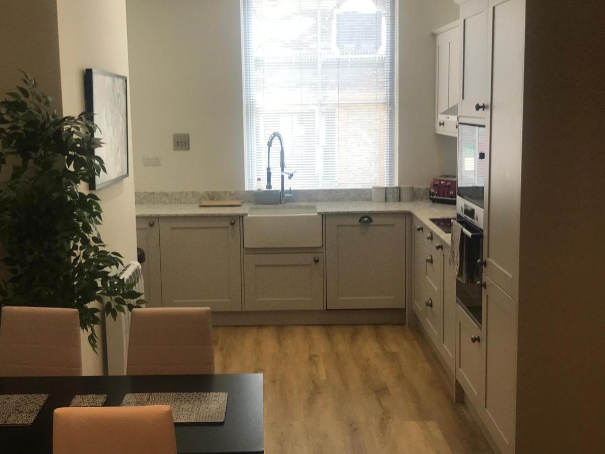 Heart Of Henley 1 & 2 Bedroom Apartments Екстериор снимка